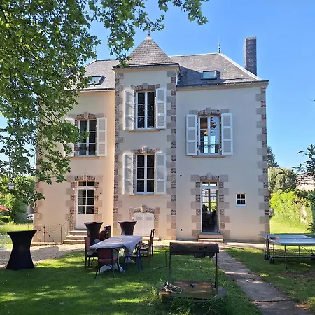 ヴィラ De Charme Le Quatre Feuilles Montournais